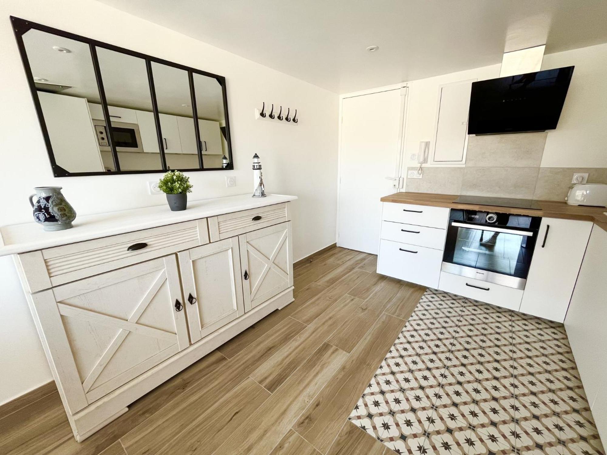 Duplex Centre Ville - 50M De La Plage - Clim - Garage - Netflix Le Grau-du-Roi Zimmer foto
