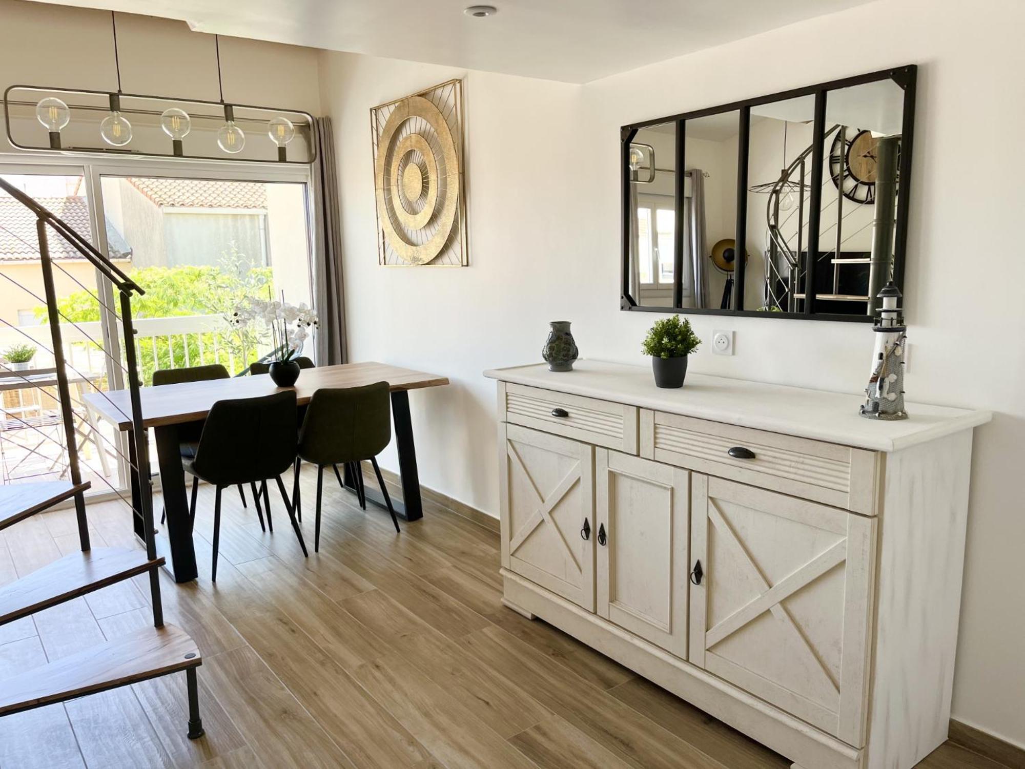 Duplex Centre Ville - 50M De La Plage - Clim - Garage - Netflix Le Grau-du-Roi Zimmer foto