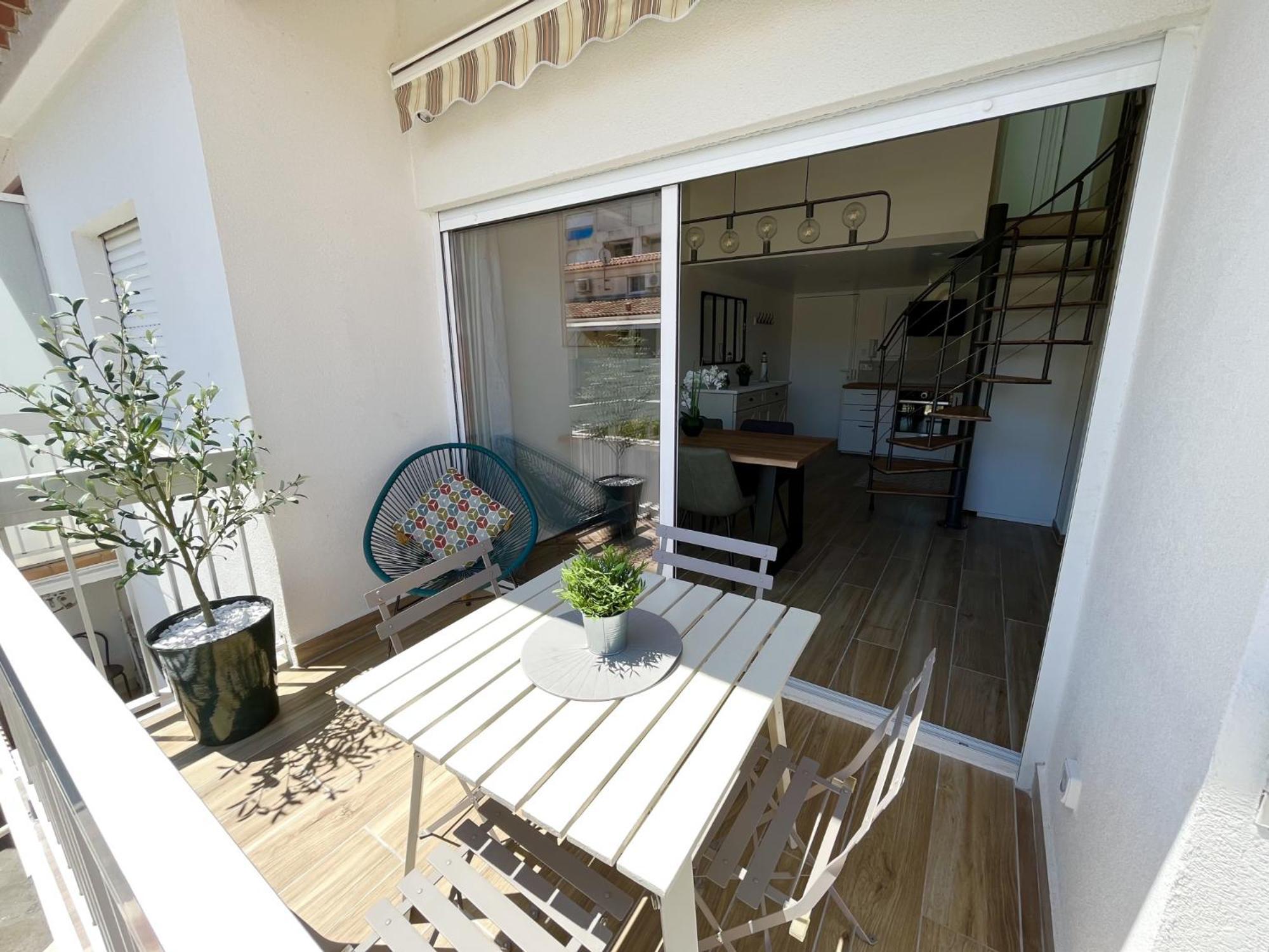 Duplex Centre Ville - 50M De La Plage - Clim - Garage - Netflix Le Grau-du-Roi Zimmer foto