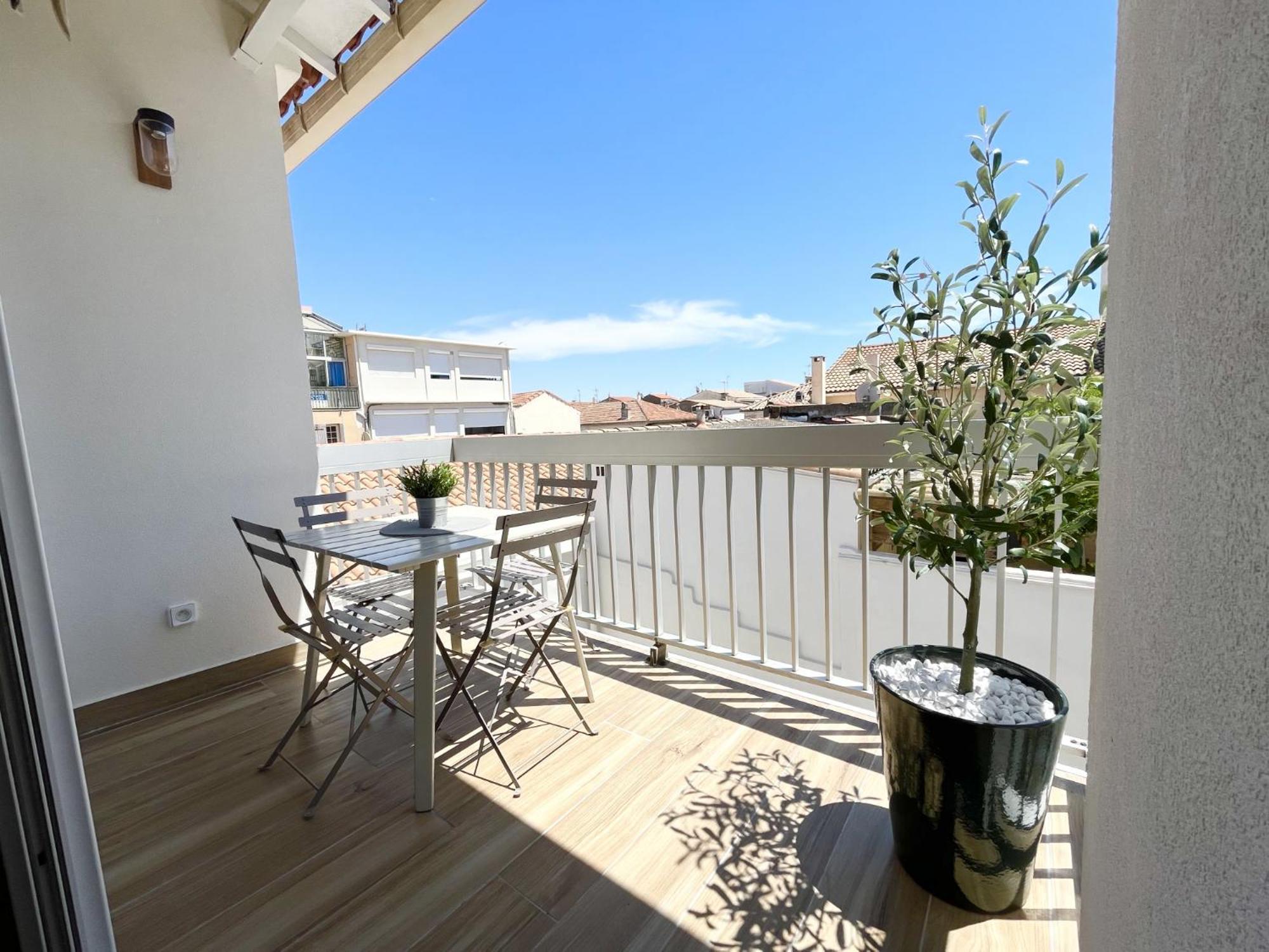 Duplex Centre Ville - 50M De La Plage - Clim - Garage - Netflix Le Grau-du-Roi Zimmer foto